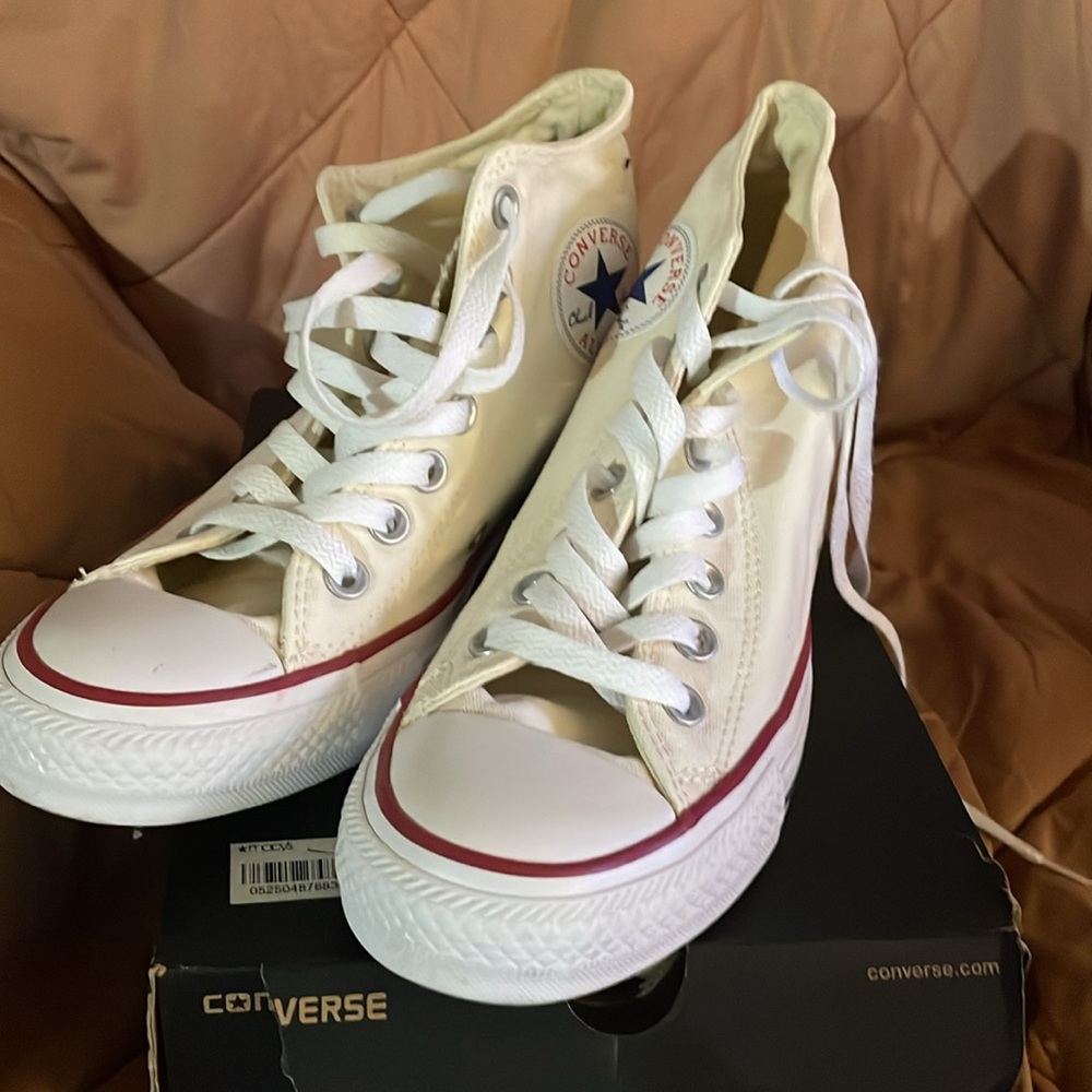 Converse White High-Top Wedge Sneakers with Red Stripe - Picture 4 of 4